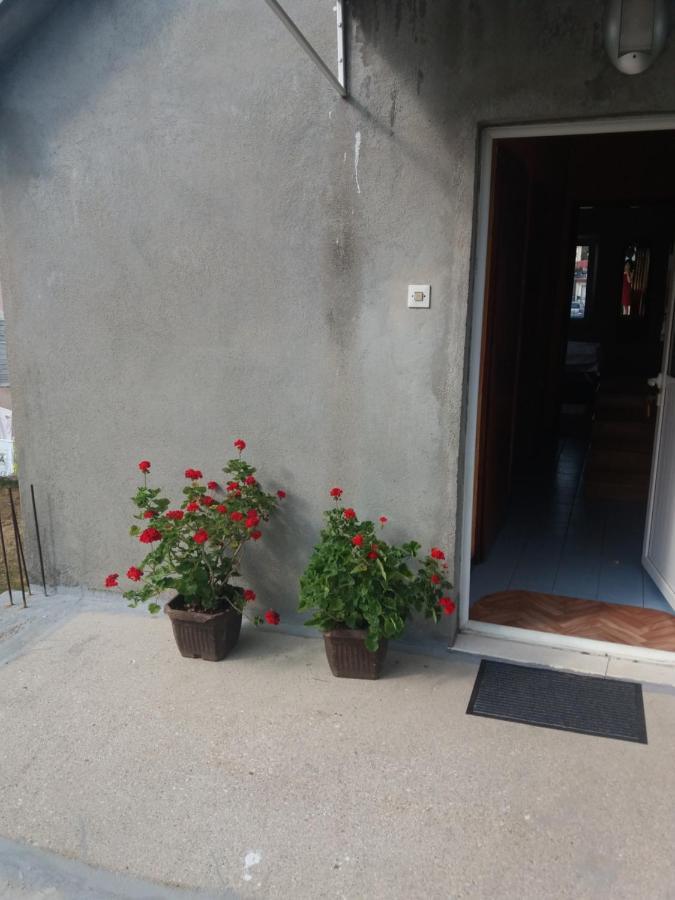 Apartman Mila I Kaja Nikšić Exteriör bild