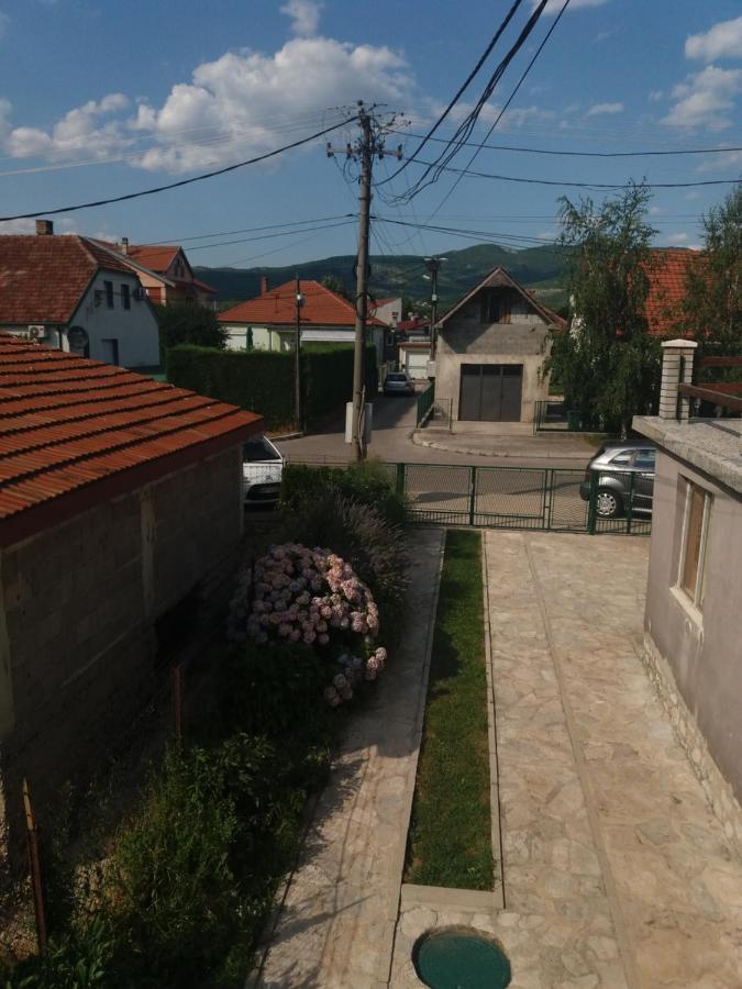 Apartman Mila I Kaja Nikšić Exteriör bild