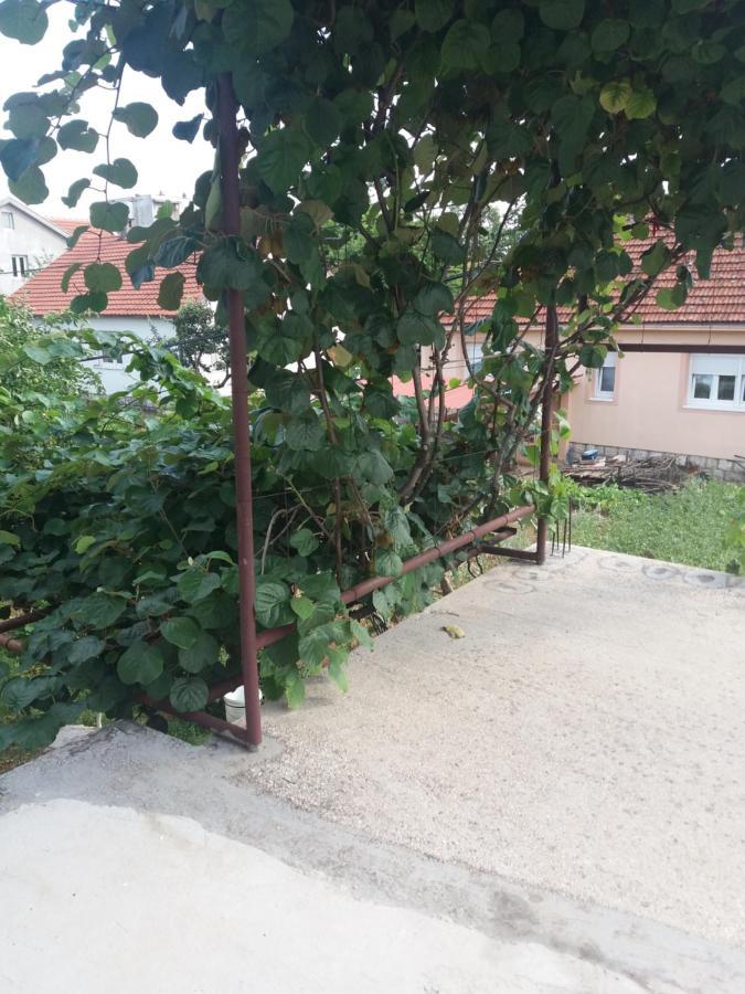 Apartman Mila I Kaja Nikšić Exteriör bild